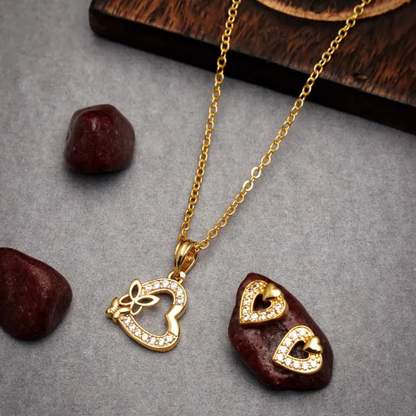 Gold_Elegance_And_Charming_Heart_Shape_Gold_Plated_Necklace_Chain_With_Earrings_For_Women