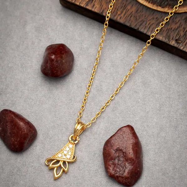 Gold_Beautiful_And_Trendy_Gold_Plated_Necklace_Chain_For_Women