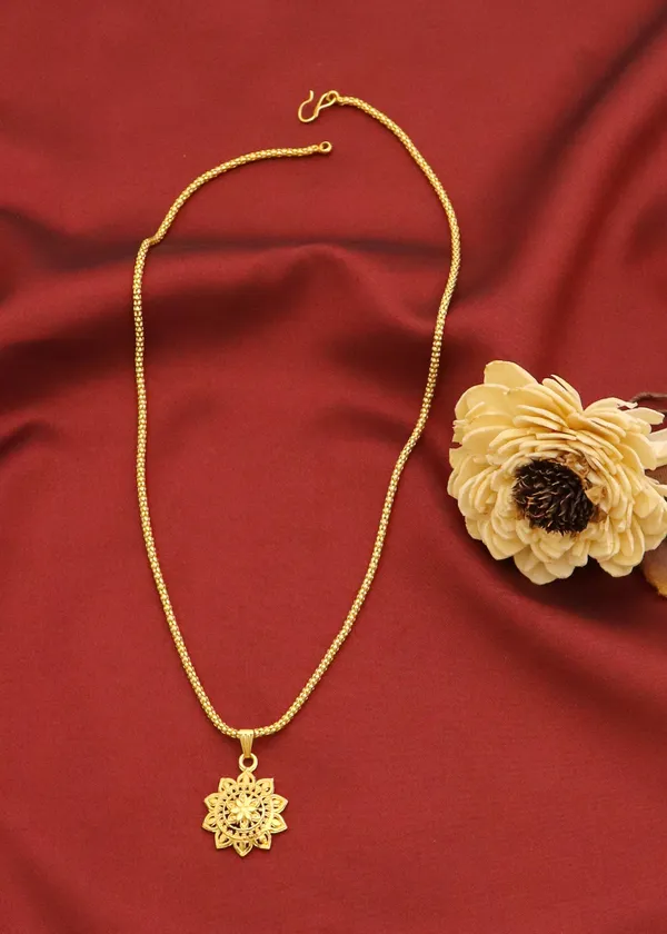 Gold_Charming_Gold_Plated_Necklace_Chain_Pendant_For_Women
