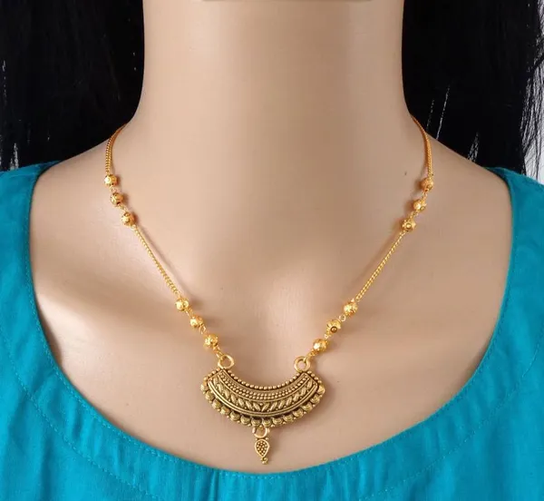 Gold_Stylish_And_Designer_Gold_Plated_Mangalsutra_For_Women