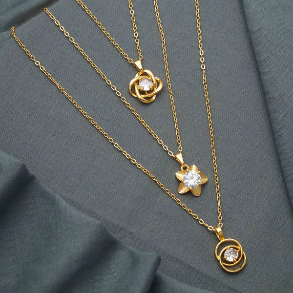 Gold_Beautiful_And_Stylish_Ad_Stone_Flower_And_Round_Shape_Necklace_Chain_For_Women