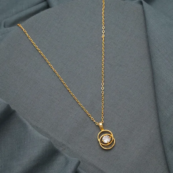 Gold_Beautiful_And_Stylish_Ad_Stone_Flower_And_Round_Shape_Necklace_Chain_For_Women