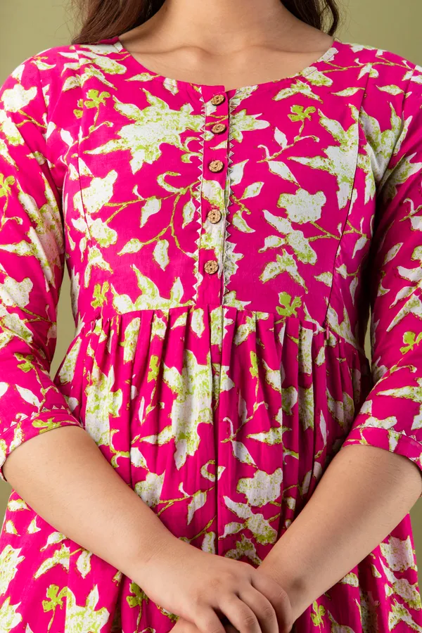 Sanganeri_Rani__White_Flower_Maternity_And_Feeding_Kurti