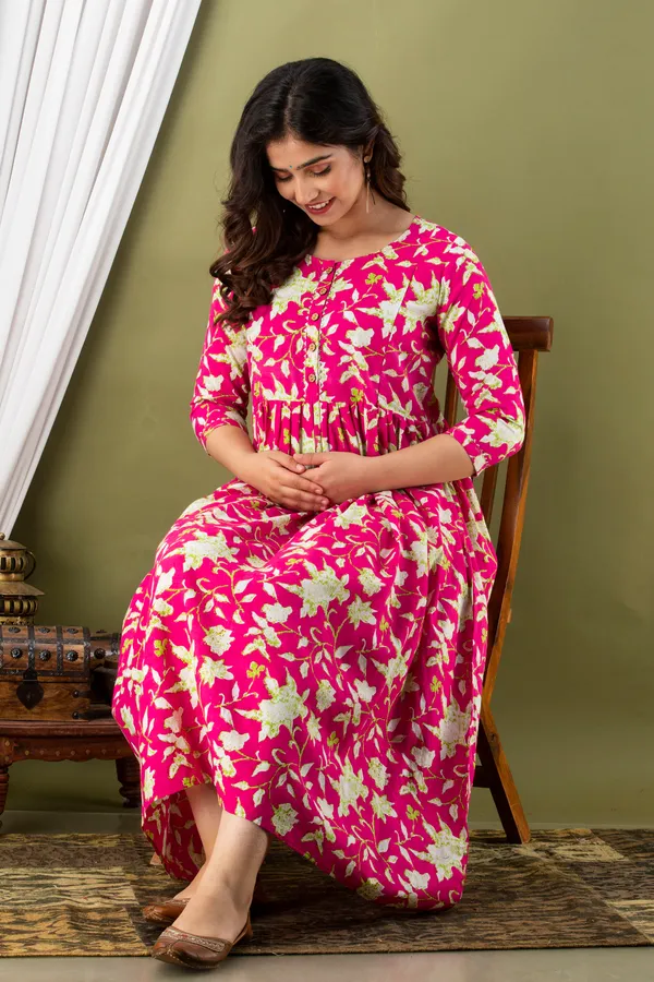 Sanganeri_Rani__White_Flower_Maternity_And_Feeding_Kurti