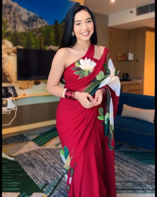 Red_Colour_1-Minute_Ready_To_Wear_Georgette_Saree_With_Blouse_Piece