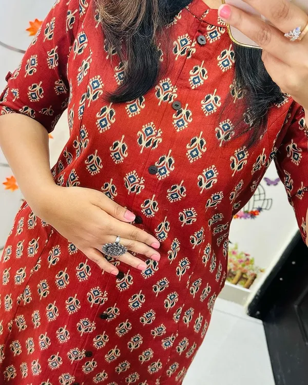 Red_Cotton_Premium_Floral_Print_Kurta_And_Pant_Set_For_Women