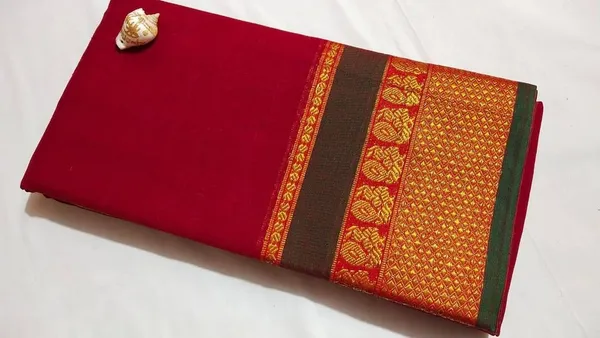 Red_Peacock_Border_Narayanpet_Pure_Handloom_Cotton_Sarees_(Red_by_Green)