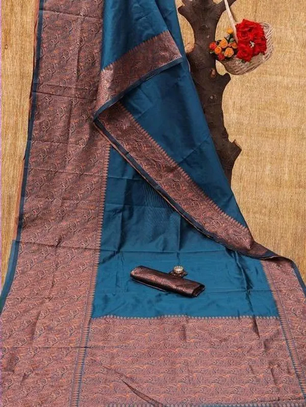 Rama_Regal_Color_Royal_Saree_With_Exquisite_Detailing