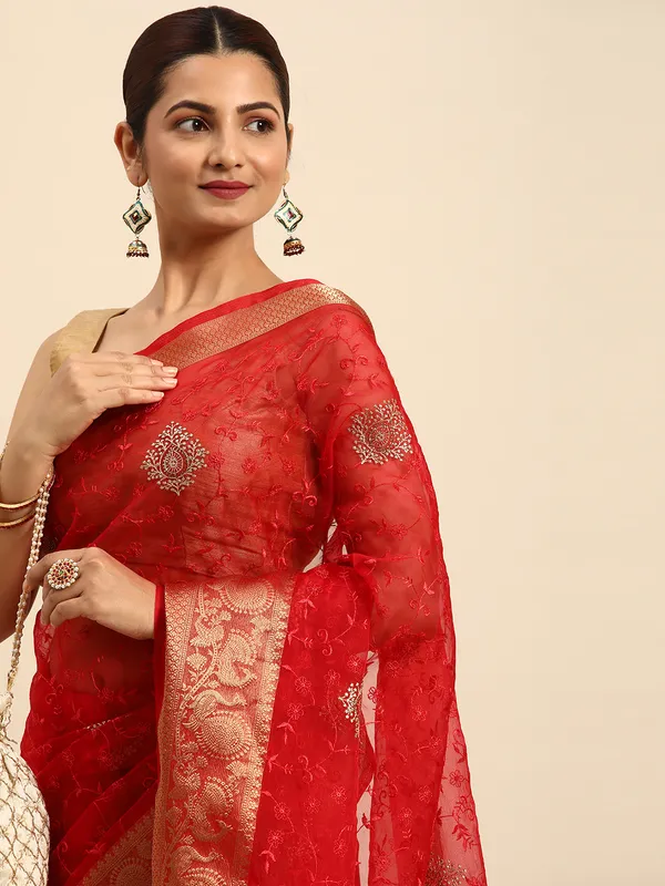 Indian_Women_Red_Orgenza_Fancy_border_with_Embroidery_work