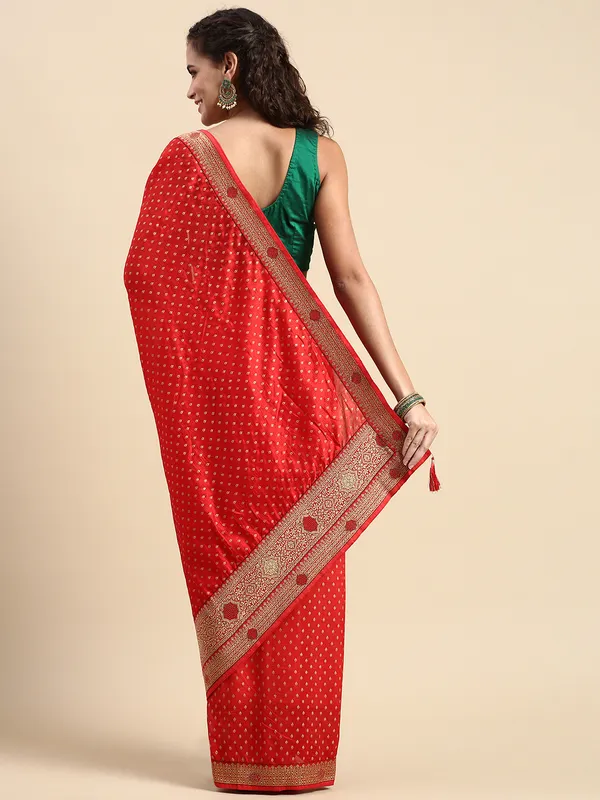 Indian_Women_Red_Vichitra_Silk_Foil_and_Swarovski_Work_Saree