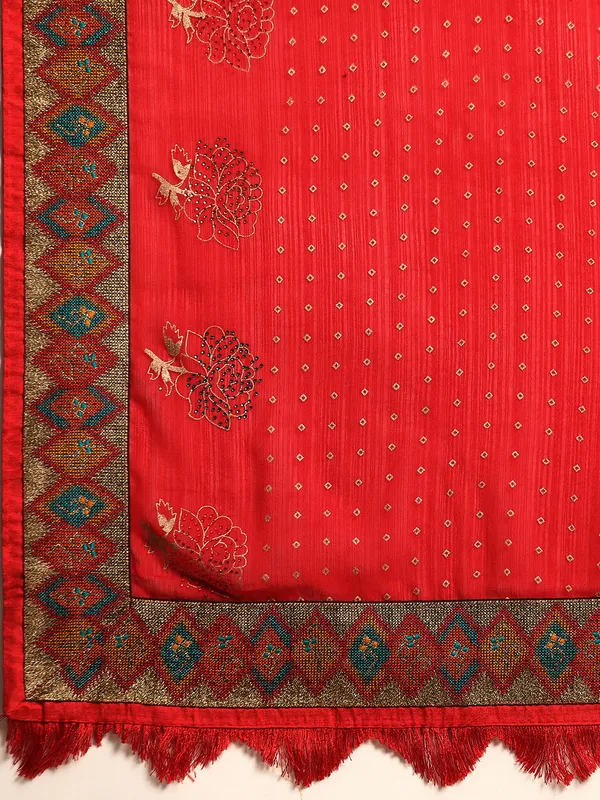 Pink_Zomato___Saree_Butti_Print_With_Swaroski_Diamond_Work