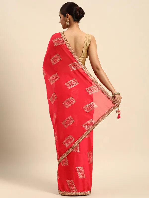 Indian_Women_Pink_Chiffon_Embroidery_Border_with_foil_work