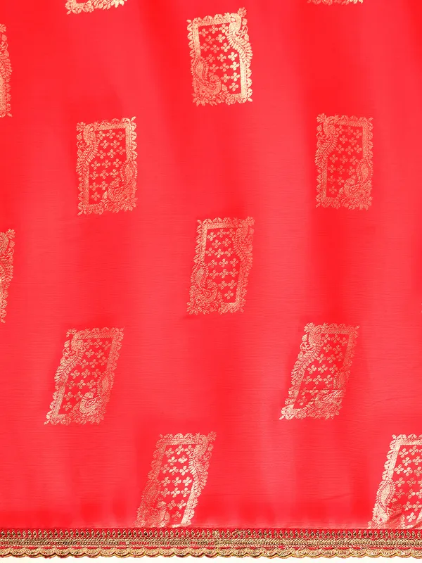 Indian_Women_Pink_Chiffon_Embroidery_Border_with_foil_work