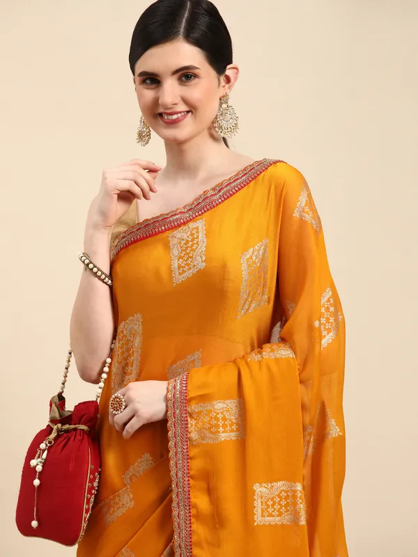 Indian_Women_Yellow_Chiffon_Embroidery_Border_with_foil_work