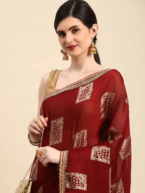 Indian_Women_Maroon_Chiffon_Embroidery_Border_with_foil_work