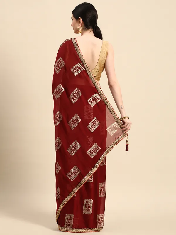 Indian_Women_Maroon_Chiffon_Embroidery_Border_with_foil_work
