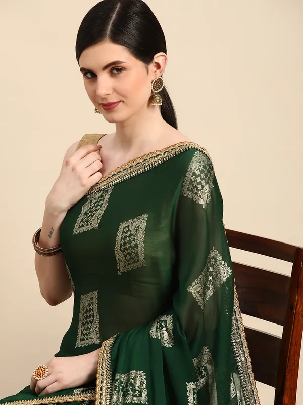 Indian_Women_Green_Chiffon_Embroidery_Border_with_foil_work