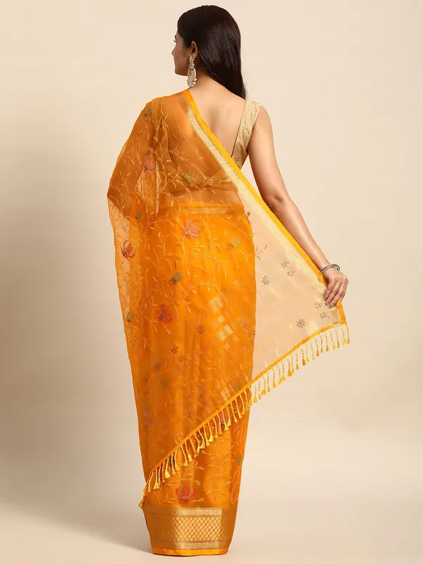 Indian_Women_Yellow_Orgenza_Fancy_border_with_Embroidery_work