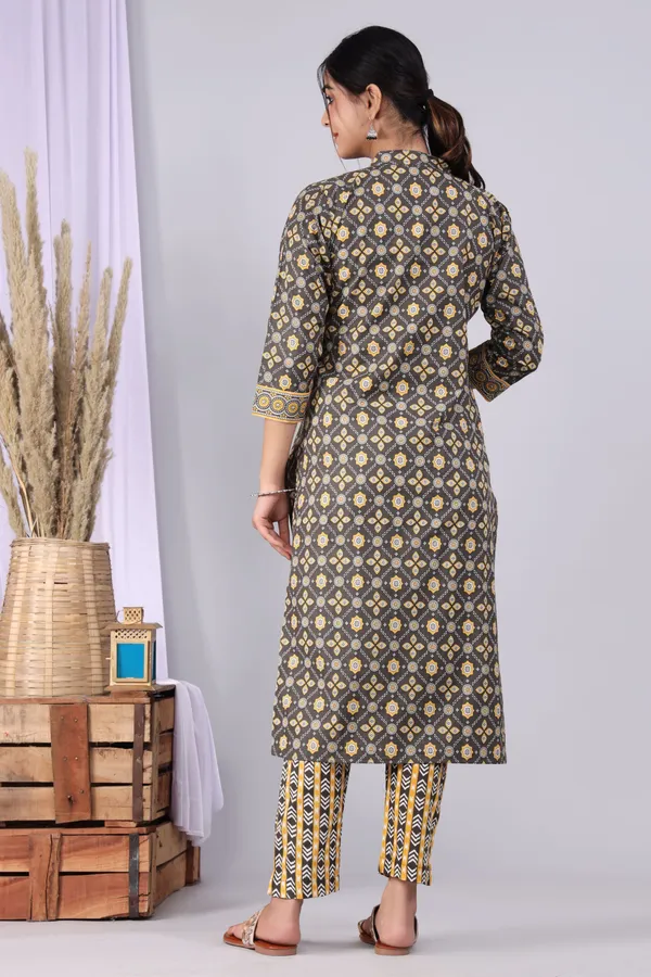 Grey_Pure_Cotton_Printed_Casual_Wear_Kurti_For_Women