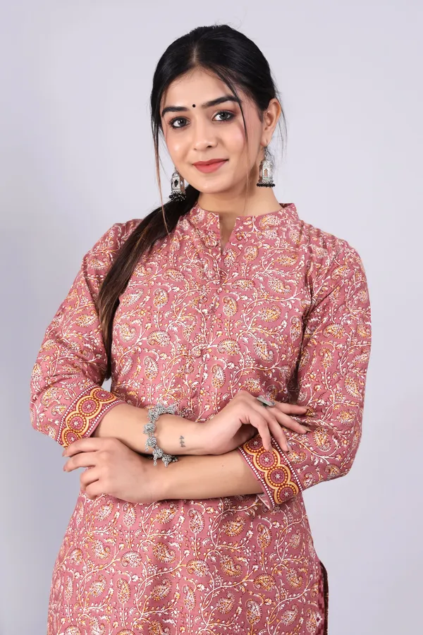 Peach_Pure_Cotton_Printed_Casual_Wear_Kurti_For_women