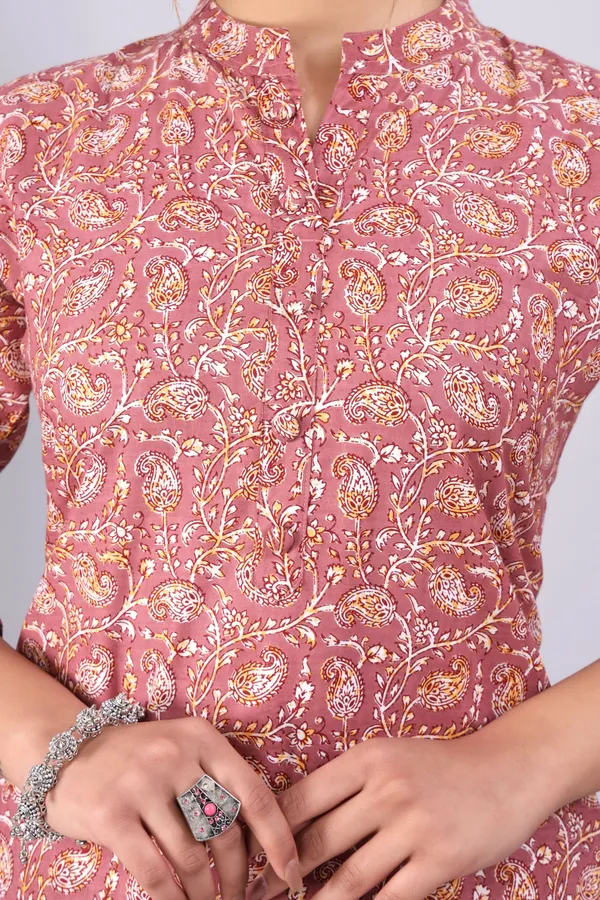 Peach_Pure_Cotton_Printed_Casual_Wear_Kurti_For_women