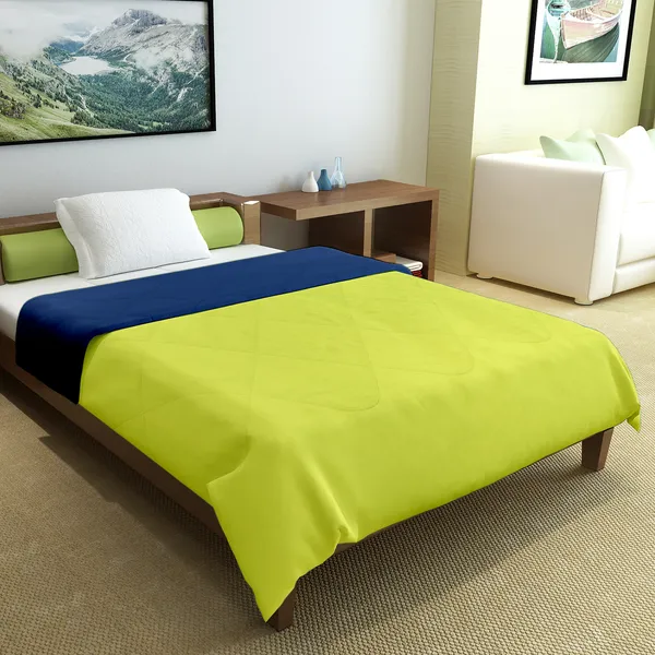 Solid_Single_Comforter_for_AC_Room_(Polyester,_Navy_Blue_and_Yellow)