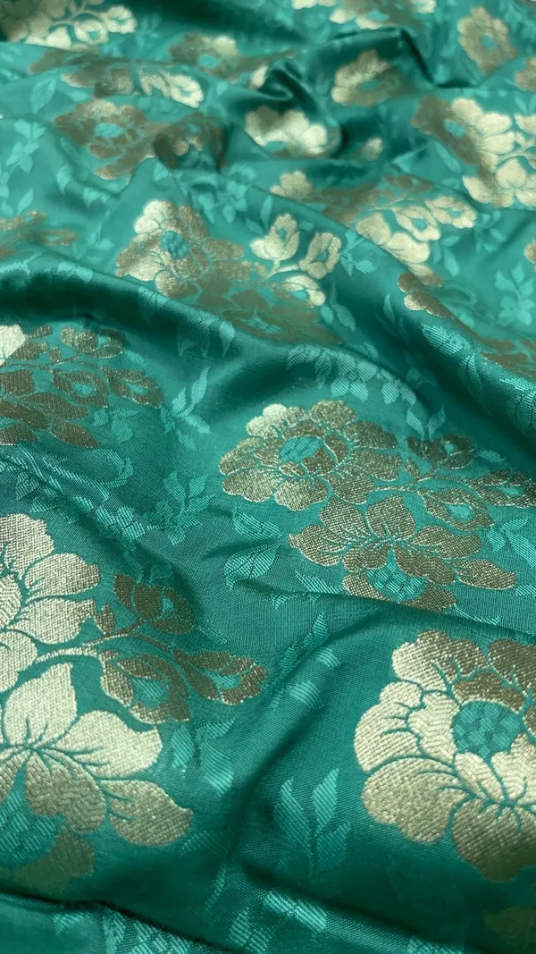 Humairah_Presents_Sea_Green_Katan_Silk_Golden_Zari_Floral_Tilfi_Boota_with_Banarasi_Zari_Border_and_Sea_Green_Blouse