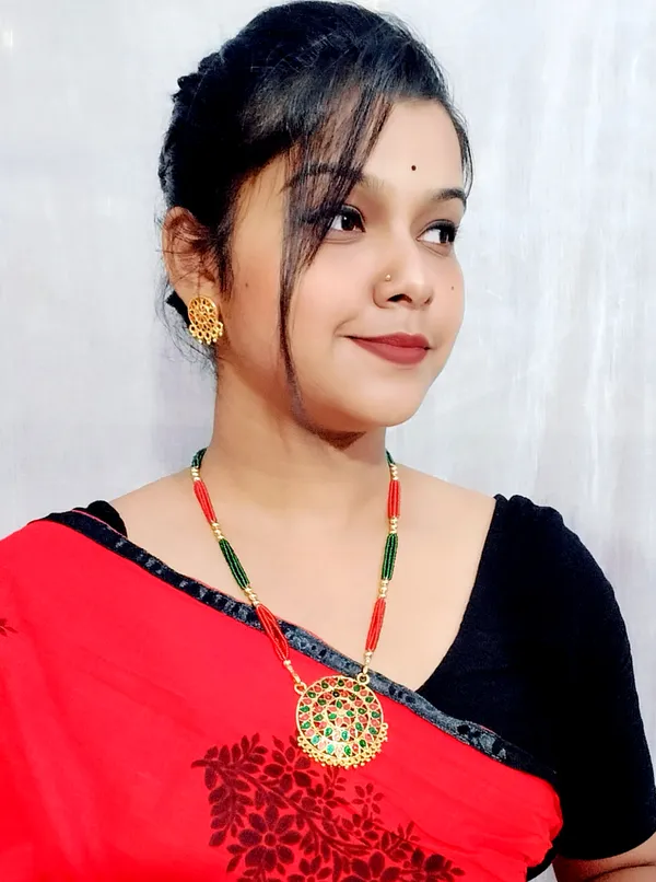 Assamese_Traditional_Gold_Plated_Red_Green_Color_Japi_Tassel_Set_For_Women_&_Girl