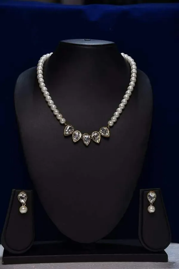 White_Alloy_Copper_Jewellery_Set_For_Women