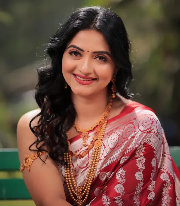 RED_TRENDY_PURE_BANARASI_SILK_SAREE