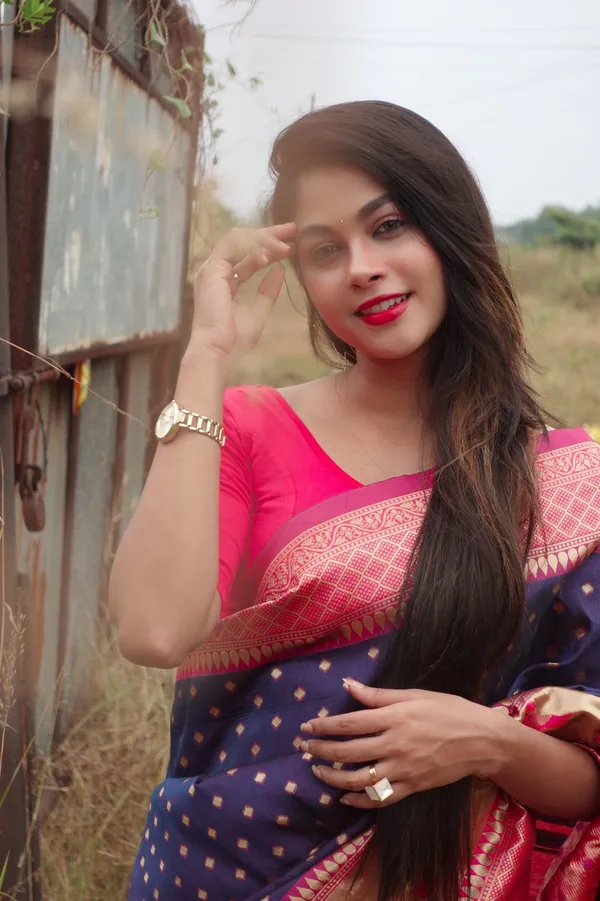 Blue_Woven_Kanjivaram_Silk_Saree_with_Saree_Cover