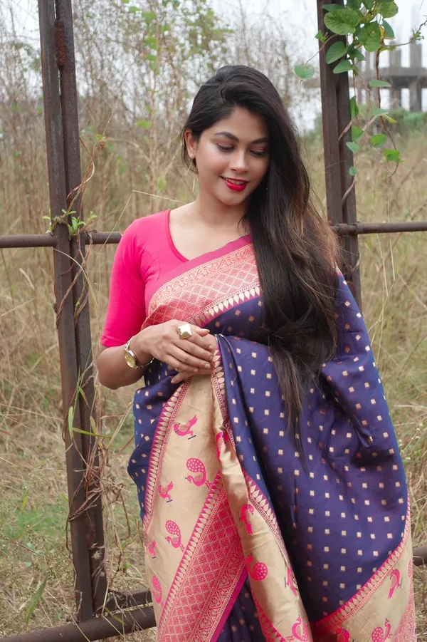 Blue_Woven_Kanjivaram_Silk_Saree_with_Saree_Cover
