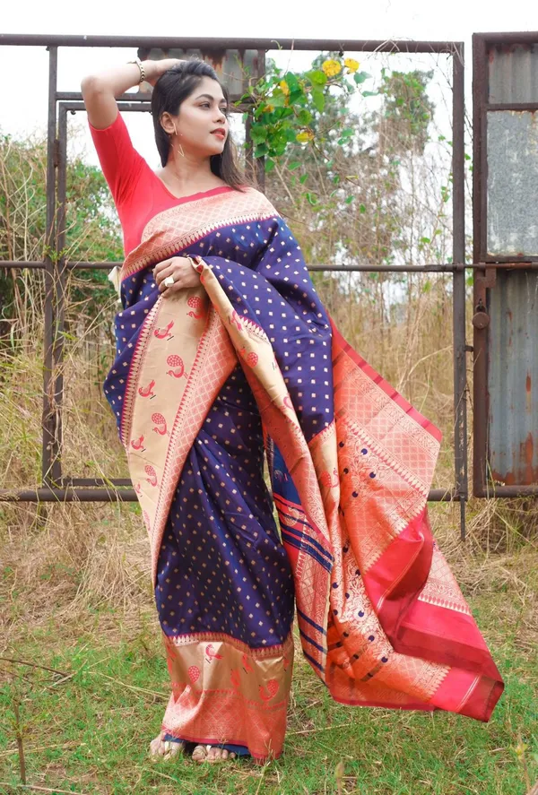 Blue_Woven_Kanjivaram_Silk_Saree_with_Saree_Cover