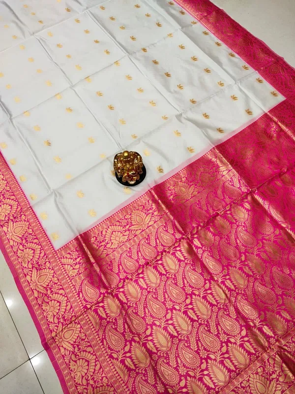 White_Woven_Kanjivaram_Silk_Saree_with_Saree_Cover