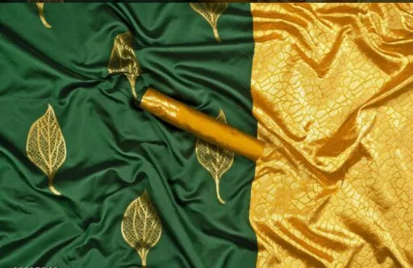 Green_Woven_Kanjivaram_Jacquard_Saree_with_Saree_Cover