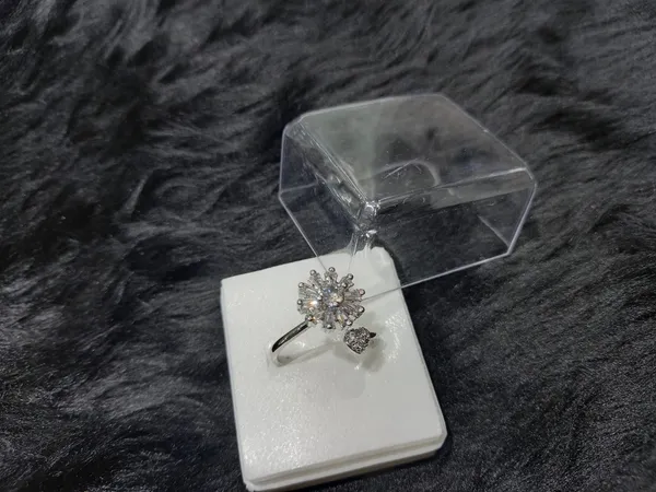 Silver_Flower_Ring