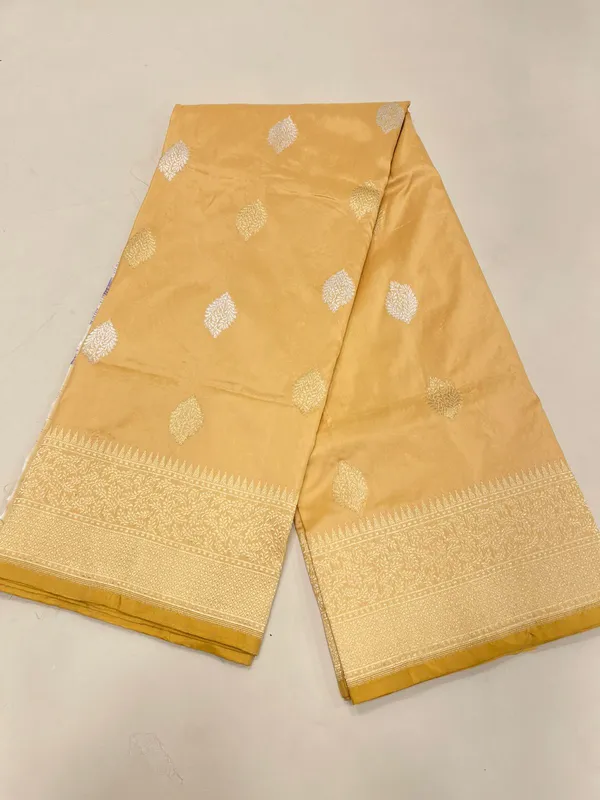 Humairah_Pure_Handwoven_Tussar_Katan_Silk_Kadhwa_Sona_Rupa_Zari_Booti_with_Kadhwa_Gold_Banarasi_Boota_Anchal_and_Tussar_Stripe_Blouse_Banarasi_Saree
