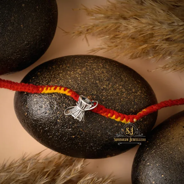 Silver_Pure_925_Sterling_Rakhi_For_Brother_Raksha_Bandhan_With_Pure_Cotton_Thread_For_Men,_Boys,_Rakhis_Dmrupndfba