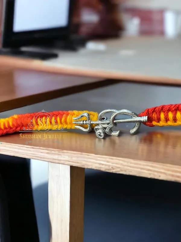 Silver_Pure_925_Sterling_Rakhi_For_Brother_Raksha_Bandhan_With_Pure_Cotton_Thread_For_Men,_Boys,_Rakhis_Omtrwhtfba