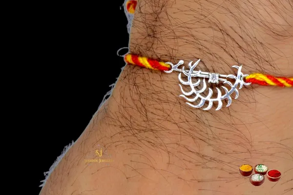 Silver_Pure_925_Sterling_Rakhi_For_Brother_Raksha_Bandhan_With_Pure_Cotton_Thread_For_Men,_Boys,_Rakhis_Vajra
