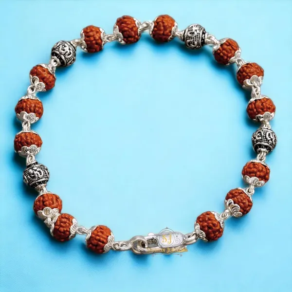 Silver_925_Sterling_Handmade_Dual_Wire_Stylish_Rudraksha_Rakhi_For_Men_(_6_Mm_Natural_Beads_Om_Para)_(4Om)