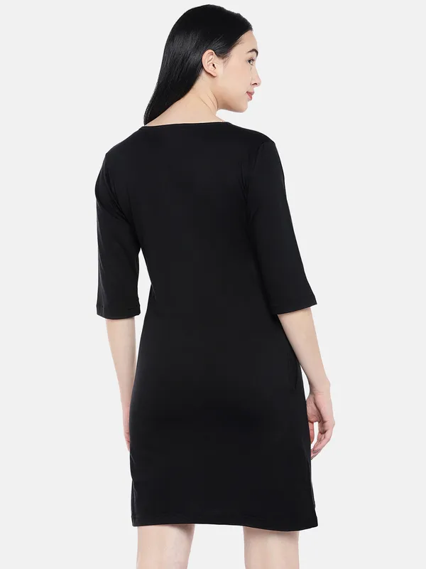 Long_Tshirt_Dress_For_Women_And_Girls_With_Side_Pockets