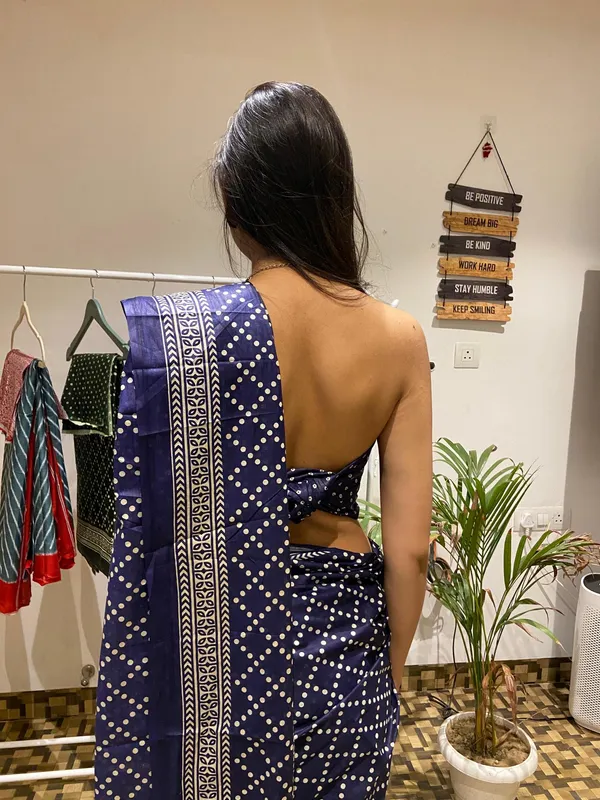 Ikkat_Print_Pure_Soft_Cotton_saree_With_Blouse_Piece