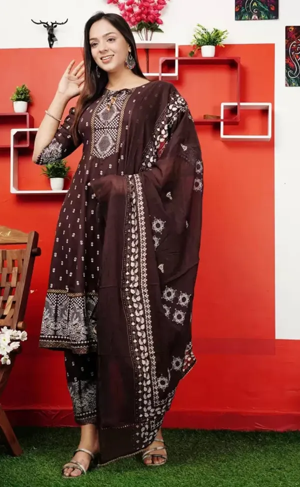 Stylish_&_Elegant_Women_Kurta_Pyjama_Dupatta_Set