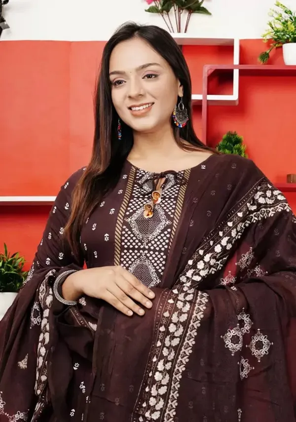 Stylish_&_Elegant_Women_Kurta_Pyjama_Dupatta_Set