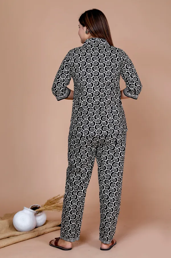Women's_Cotton_Night_Suits_for_Women_|_Short_Sleeve_Floral_Printed_Payjama_Set_(Black)
