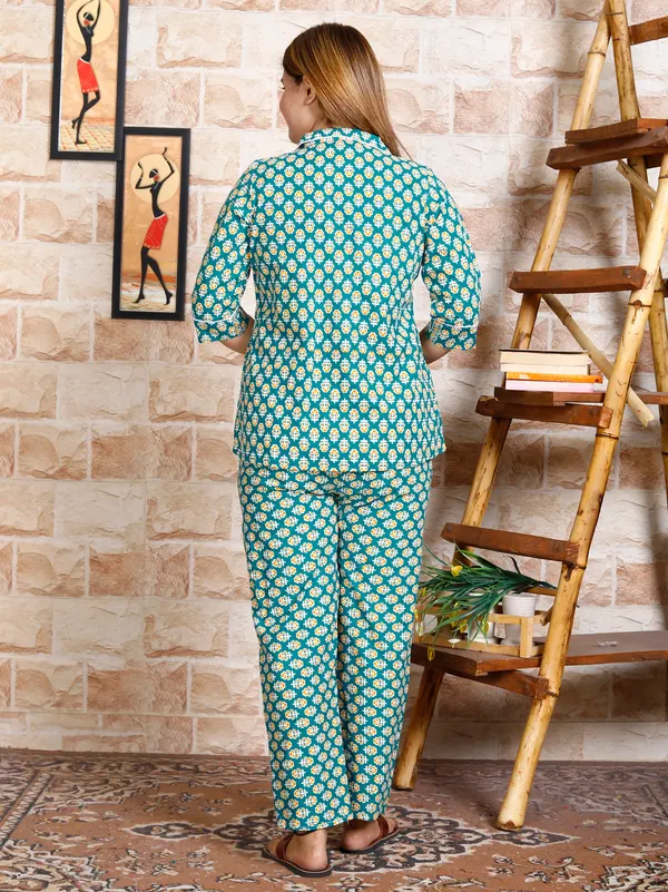 Women's_Cotton_Night_Suits_for_Women_|_Short_Sleeve_Floral_Printed_Payjama_Set_(Green)