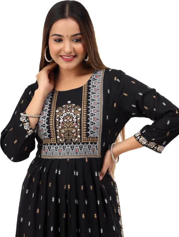 Black_Printed_Frontslit_Kurta_For_Women