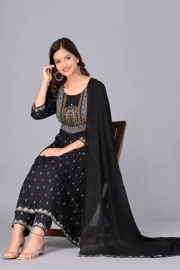 Black_Kurta_Pant_Dupatta_Set_For_Women