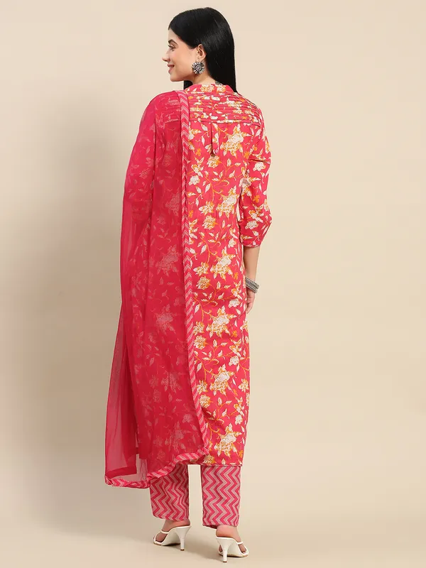Pink_Kurta_Pant_Attached_Dupatta_Set_For_Women